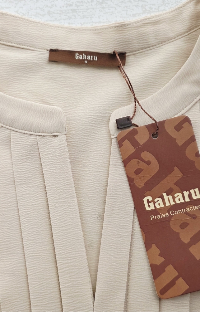 Gaharu Cream Women's Business Casual Blouse Size M - Picture 2 of 6